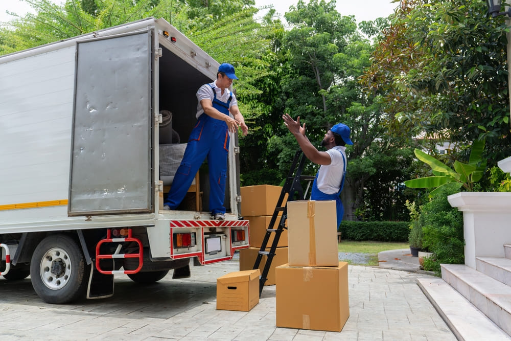 خدمة نقل الاثاث